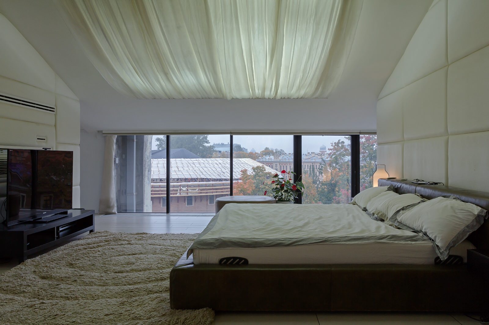 Мансарда на Адмиралтейской наб.