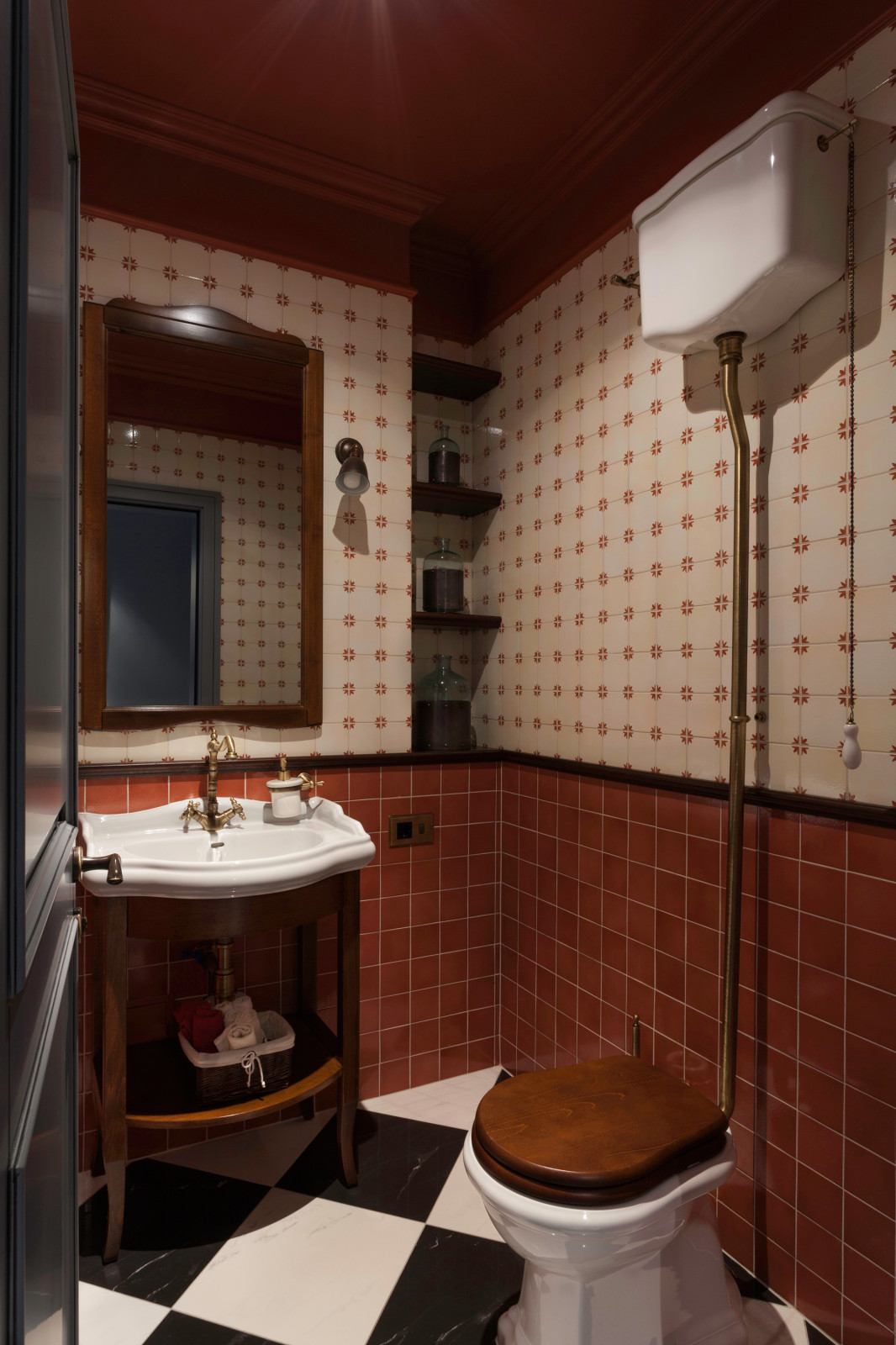 Интерьер загородного дома в классическом стиле.