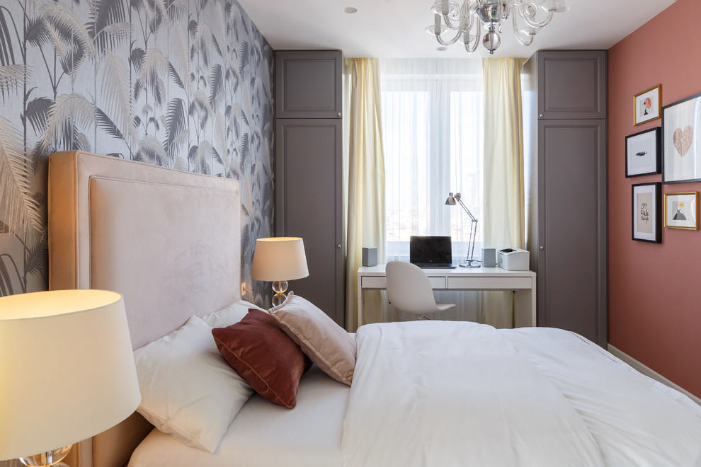 Квартира с радиусными панелями и глубокими цветами