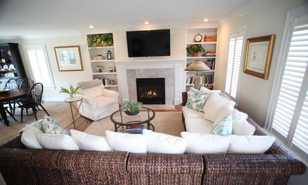 Inspiration for a transitional home design remodel in Boston
