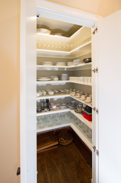 B Kitchen traditional-kitchen