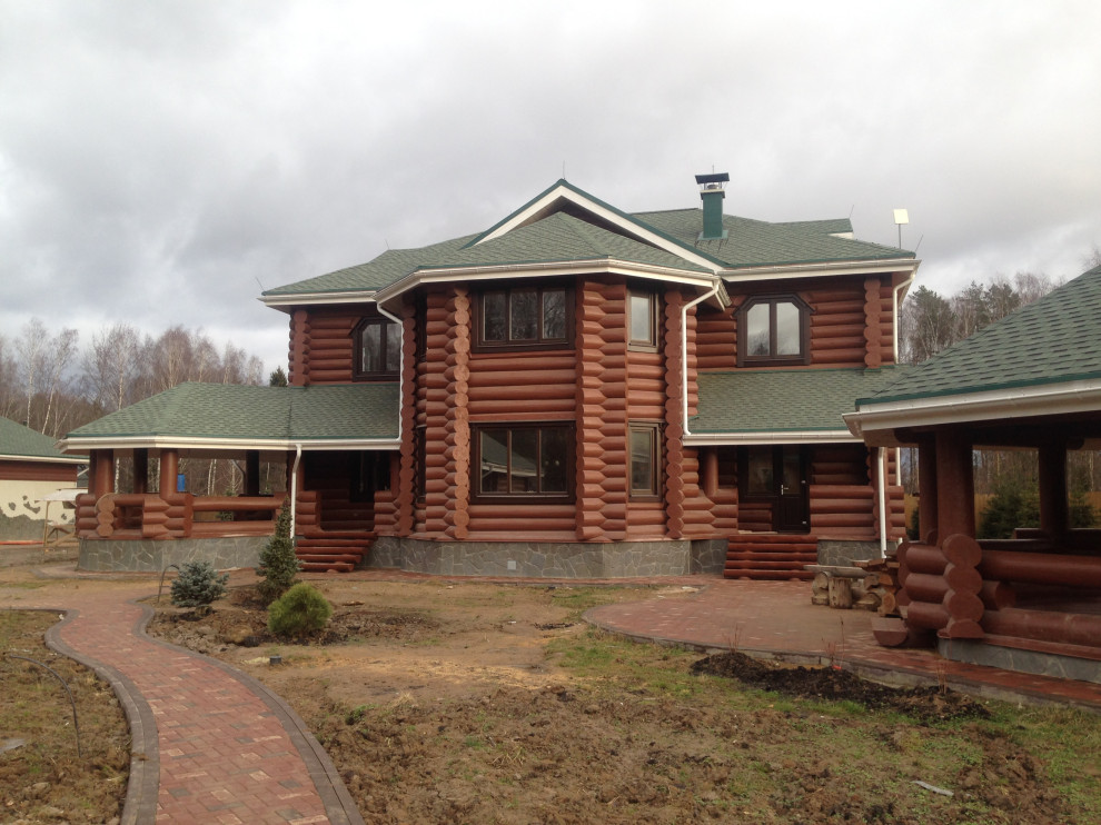 Деревянный сруб ручной рубки (канадская рубка) Общая площадь – 360 кв.м.