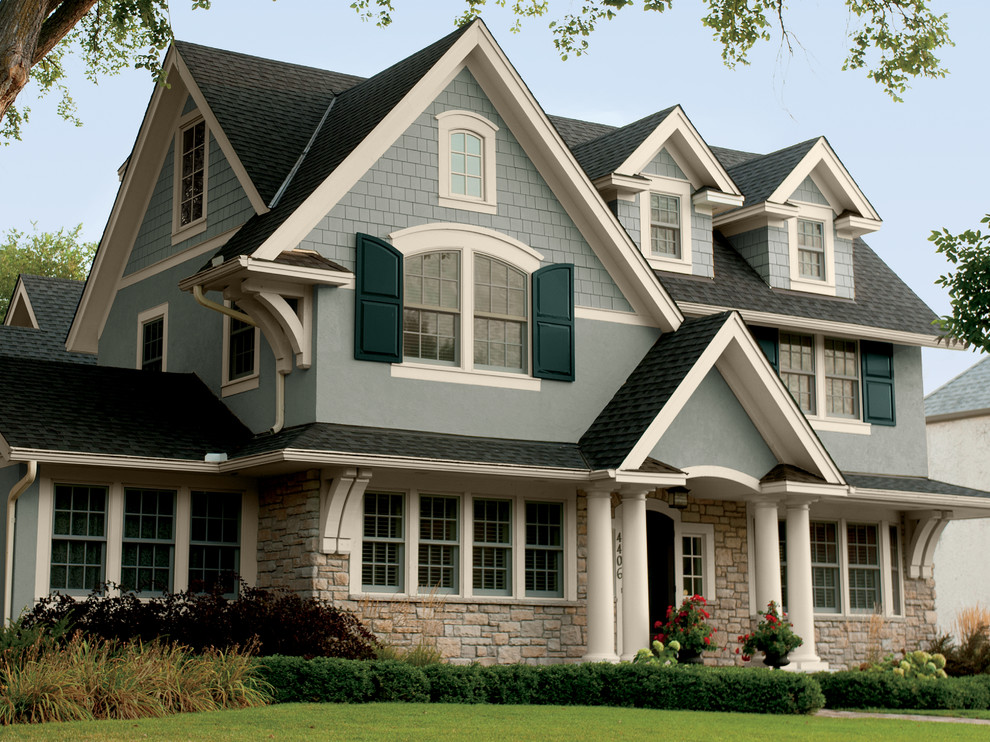 Example of a classic exterior home design in Orange County