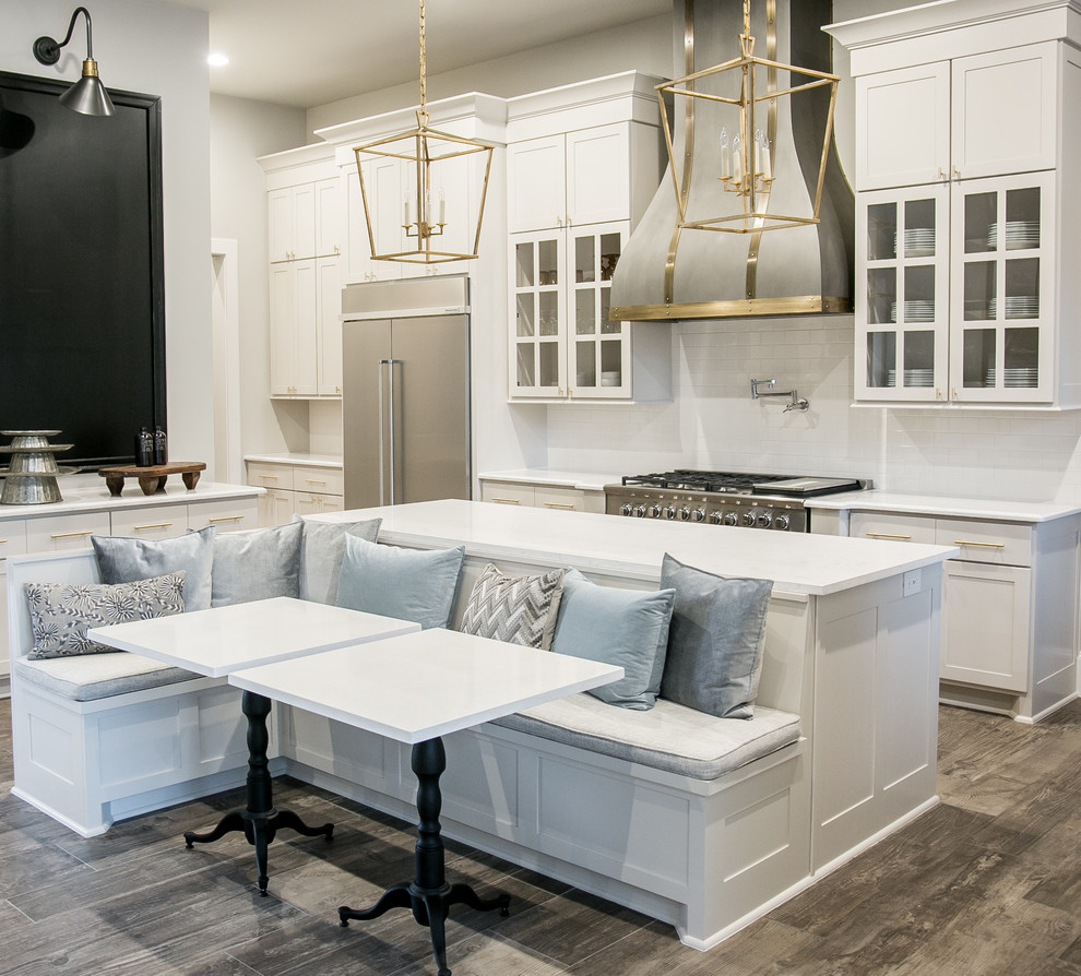 Kitchen - rustic kitchen idea in Houston