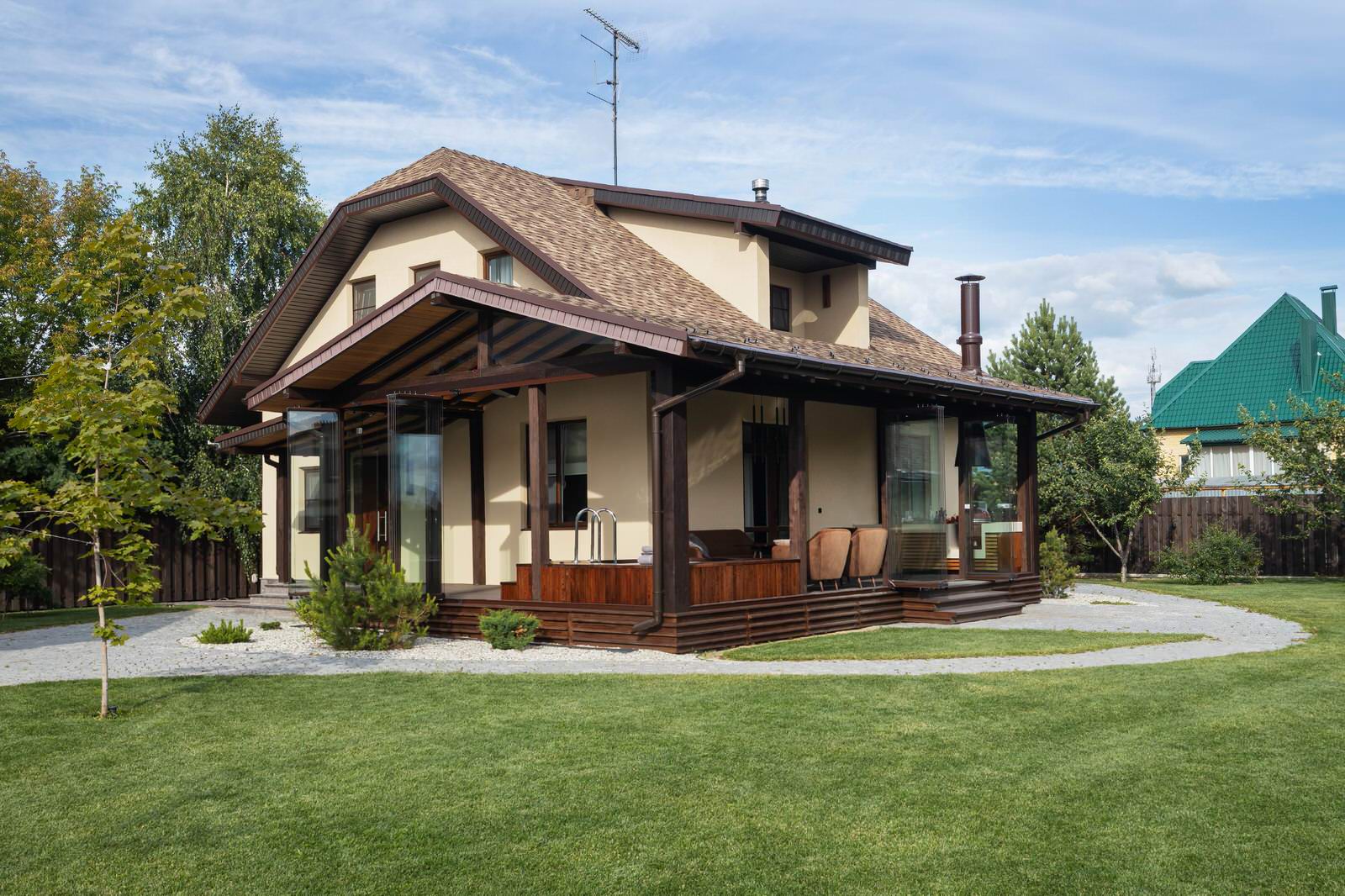 Остекленная терраса ЕЩЕ НЕМНОГО ЛЕТА