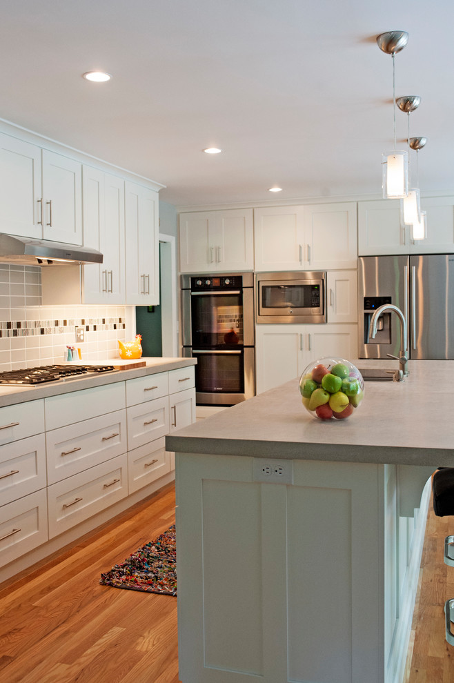 Inspiration for a transitional kitchen remodel in Indianapolis
