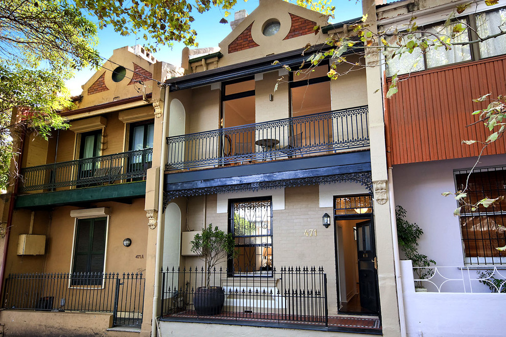 Design ideas for a traditional two-storey exterior in Sydney.