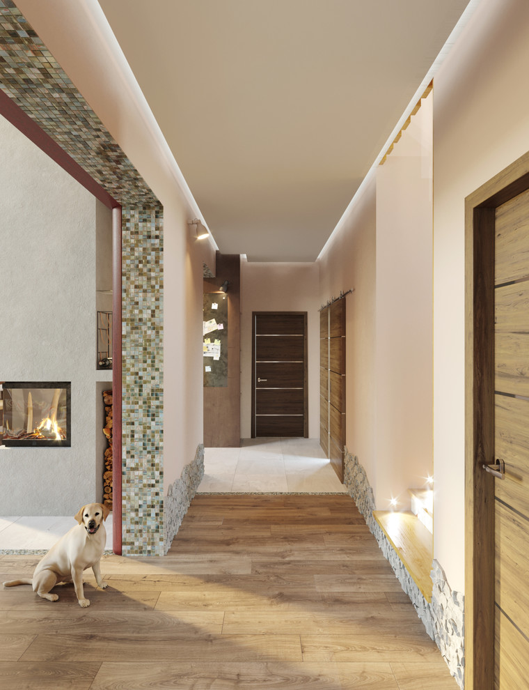 Коридор (вид на вход в дом)