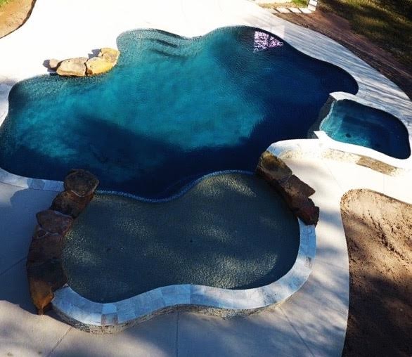 Transitional pool photo in Orange County