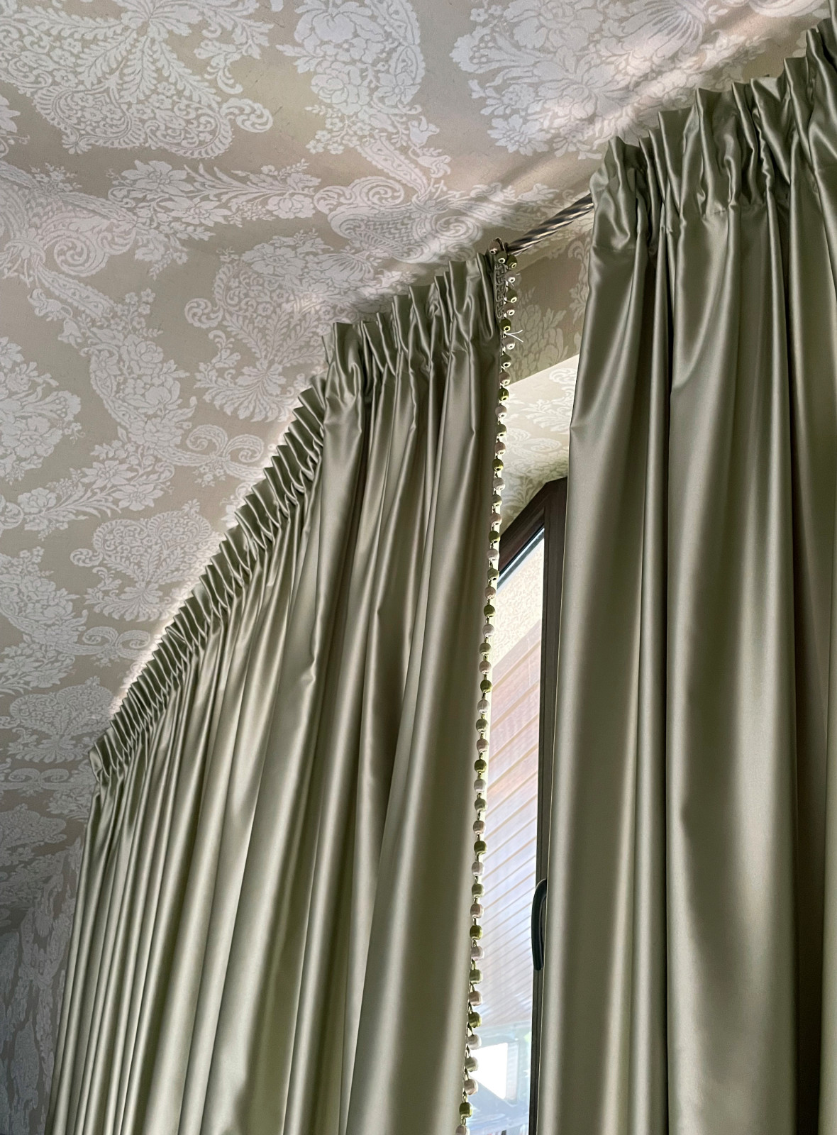 ЗАГОРОДНЫЙ ДОМ В СТИЛЕ "СТАРОЙ АНГЛИИ" _ФРАГМЕНТЫ РЕАЛИЗАЦИИ