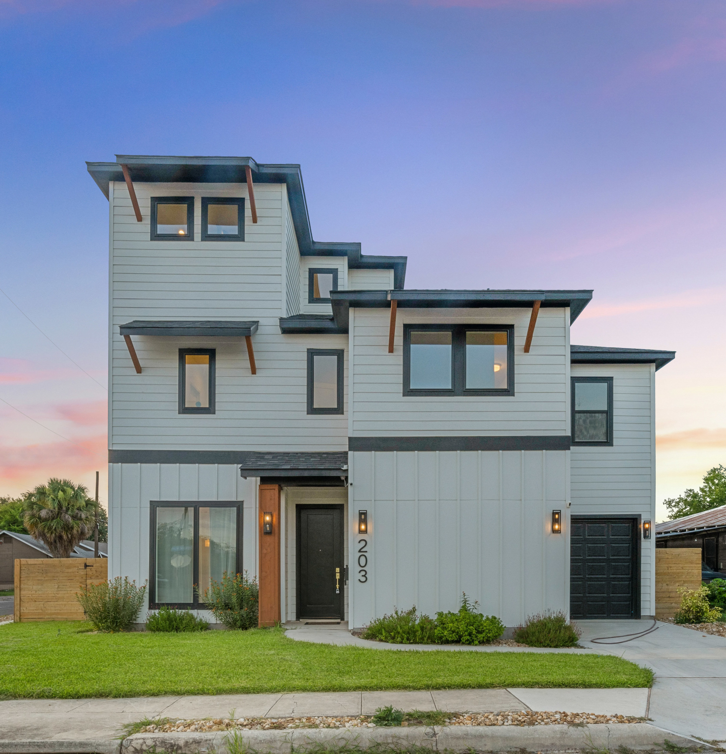 203 Denver Blvd