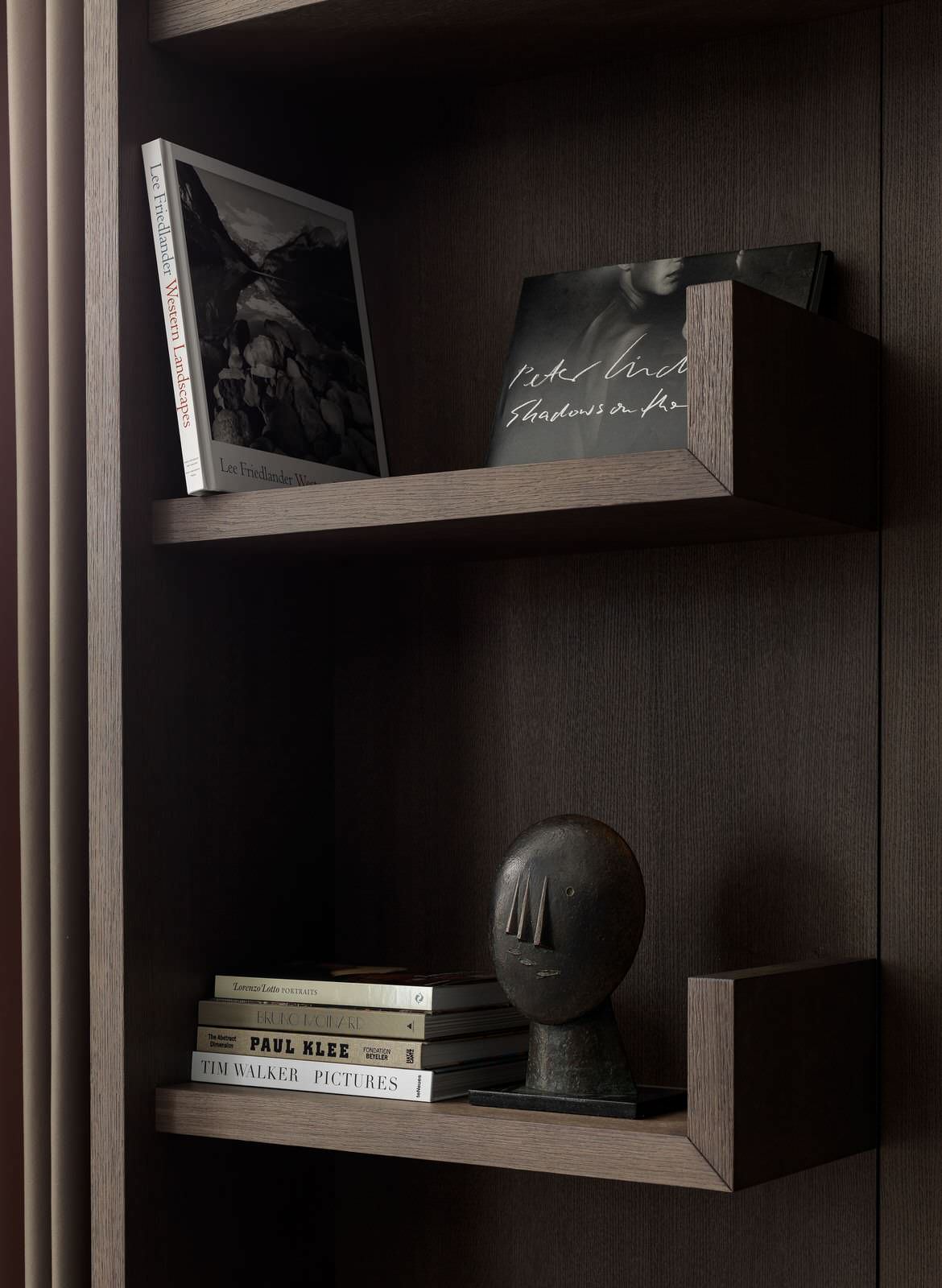 Полки в гостиной