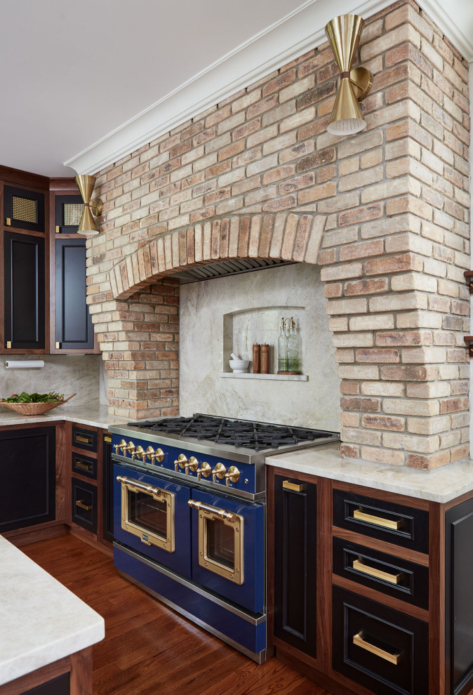 Kitchen - transitional kitchen idea in Bridgeport