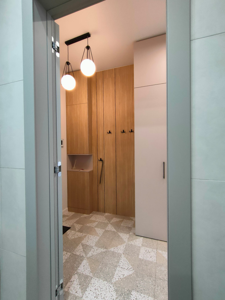 маленькая на яркая квартира студия