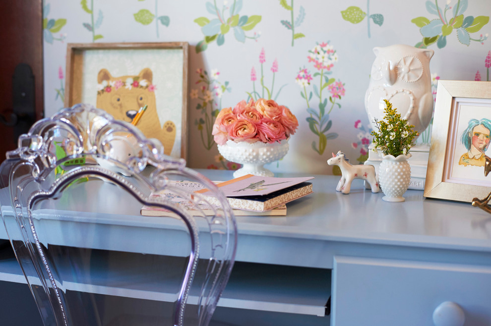Pretty Little Girl's Room - Steven Dewall