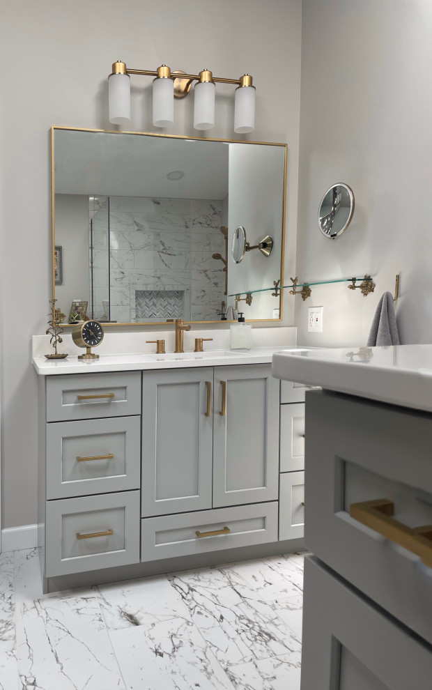 Inspiration for a mid-sized transitional master bathroom remodel in St Louis with a built-in vanity