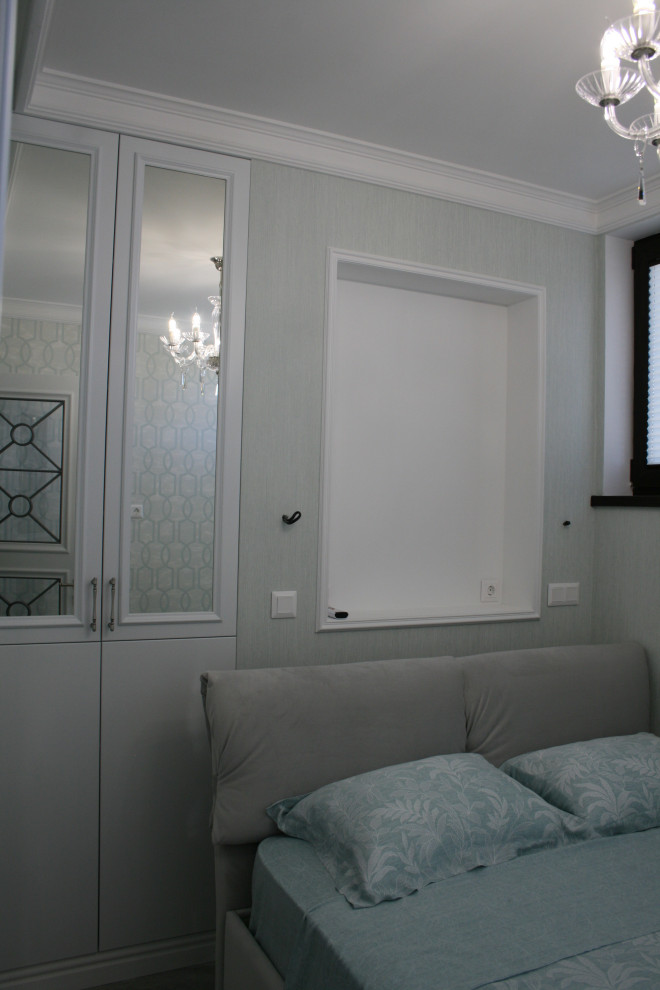 Белая неоклассика с оттенком морской волны