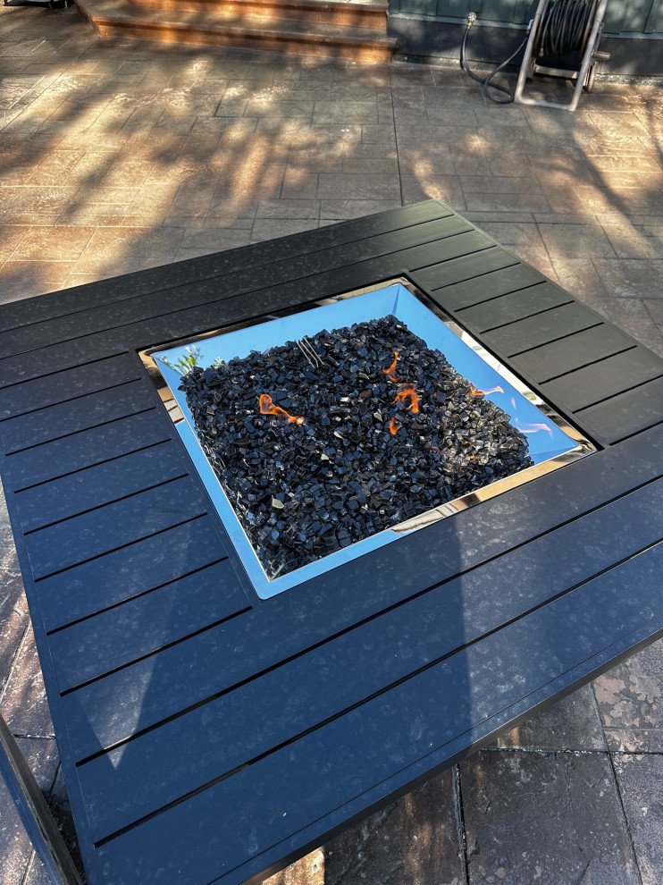 Inspiration for a transitional deck remodel in Vancouver