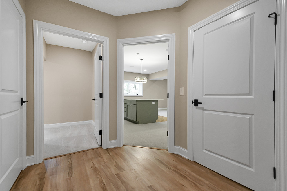 Example of a transitional basement design in Columbus
