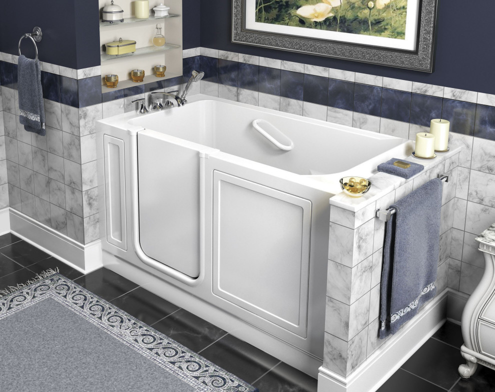 Идея дизайна: главная ванная комната среднего размера в стиле модернизм