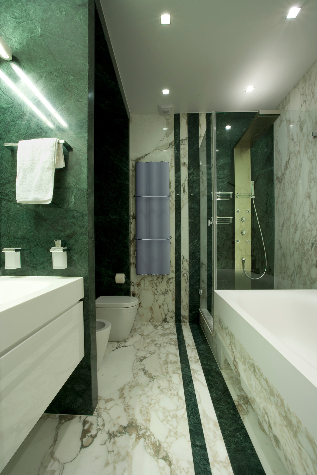 Крестовский