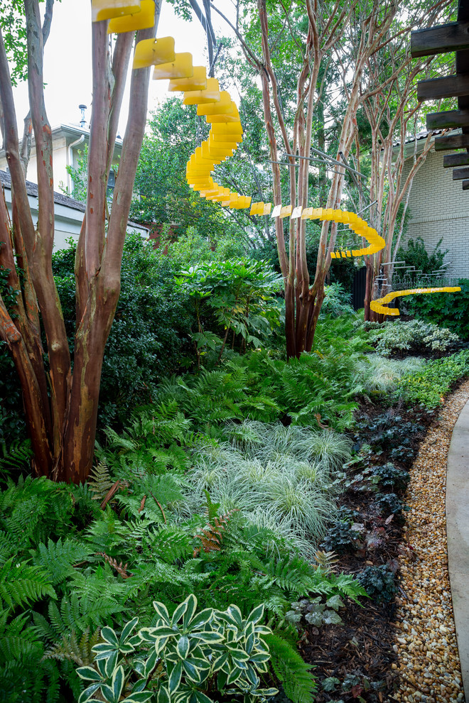Inspiration for a contemporary garden in Atlanta.