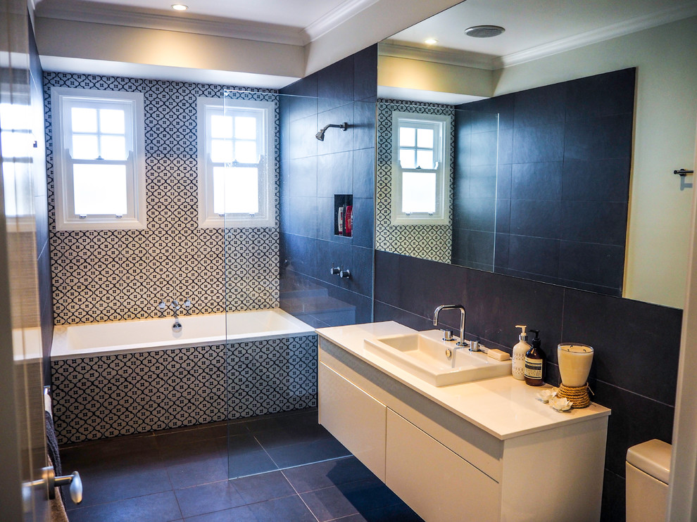 This is an example of a medium sized traditional bathroom in Sydney.