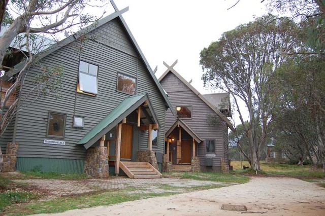 Dandongale @ Dinner Plain rustic-house-exterior