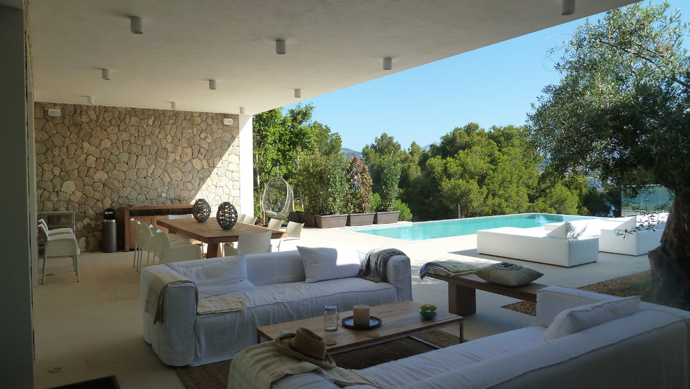 Foto de terraza in patio trasero and anexo de casas With huerto