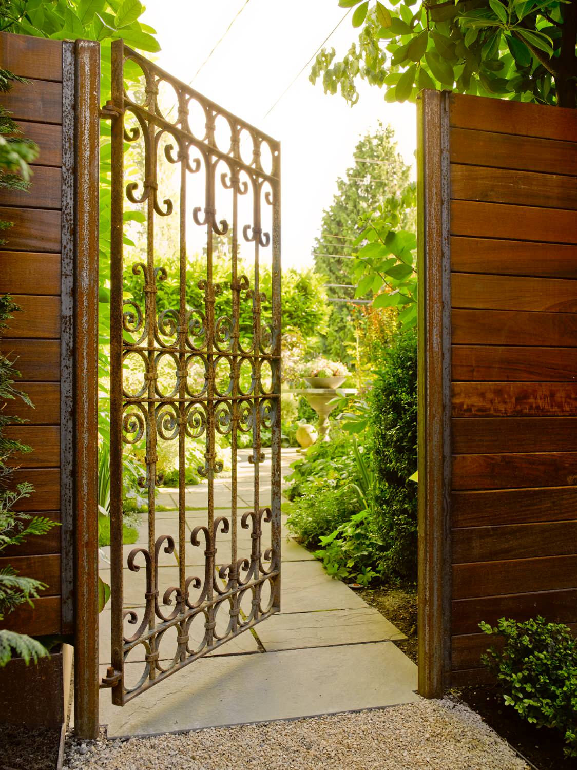 77 Gorgeous Garden Gates, image size:1124x1500