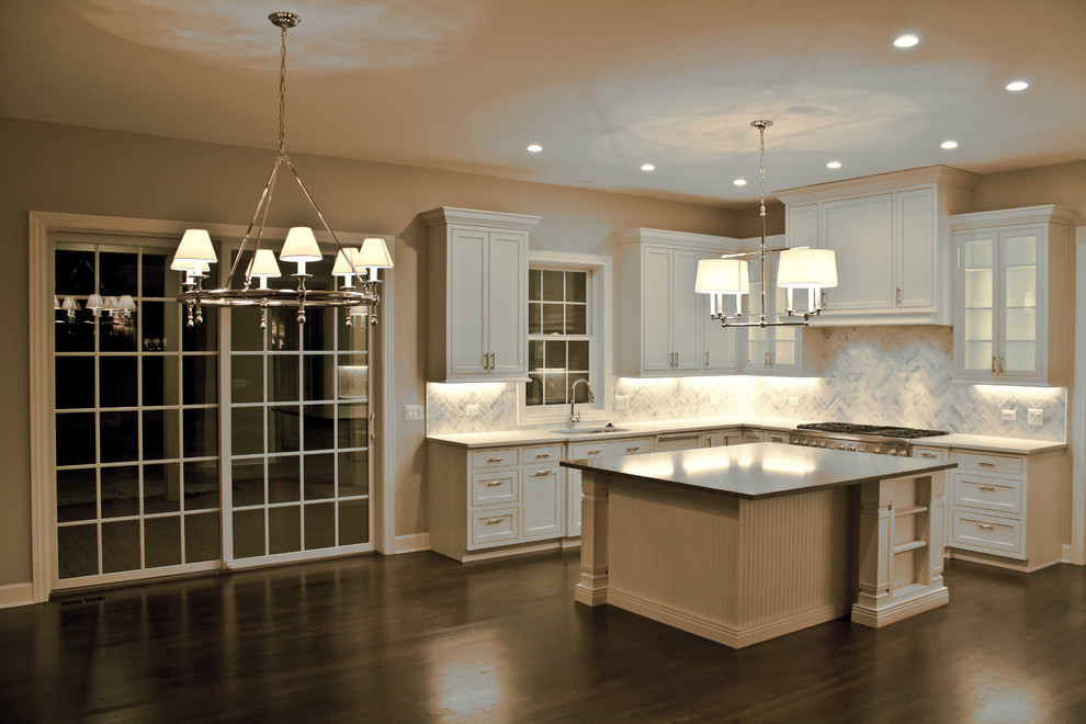 Transitional kitchen photo in Chicago