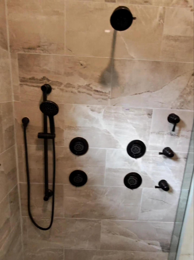 Bob Vincent Bathroom
