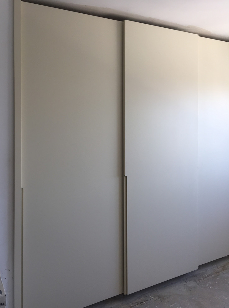 Bespoke Fitted Sliding Wardrobe