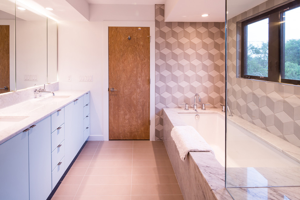 Mittelgroßes Modernes Badezimmer in Austin
