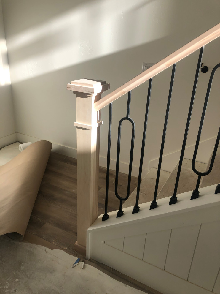 Does Alder wood stain blotchy?