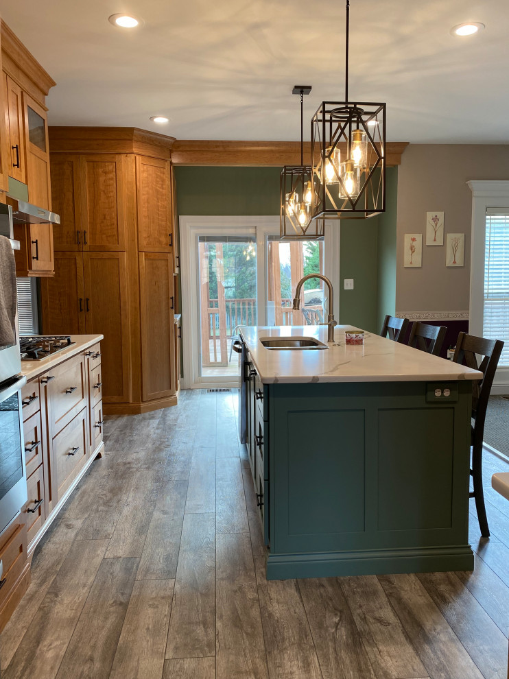 Example of a transitional kitchen design in DC Metro
