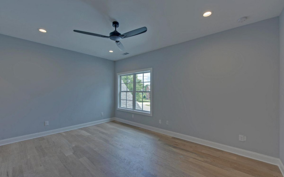 Inspiration for a transitional home design remodel in Atlanta