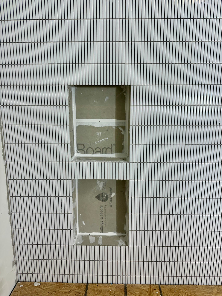 Shower niche