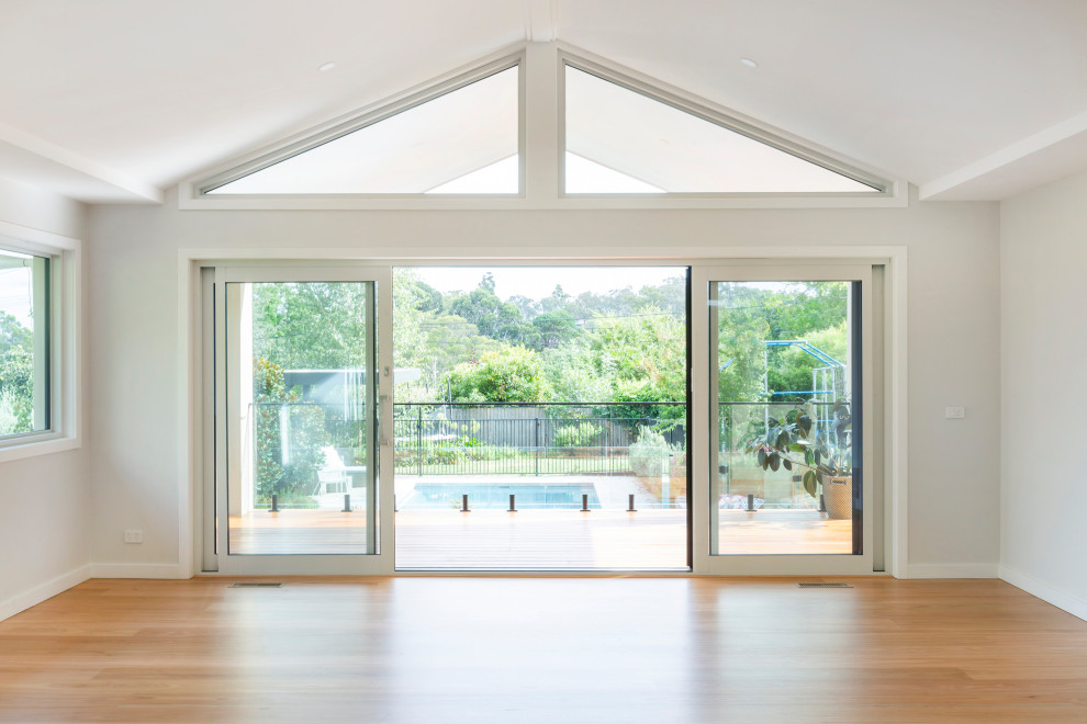 Contemporary living room in Canberra - Queanbeyan.