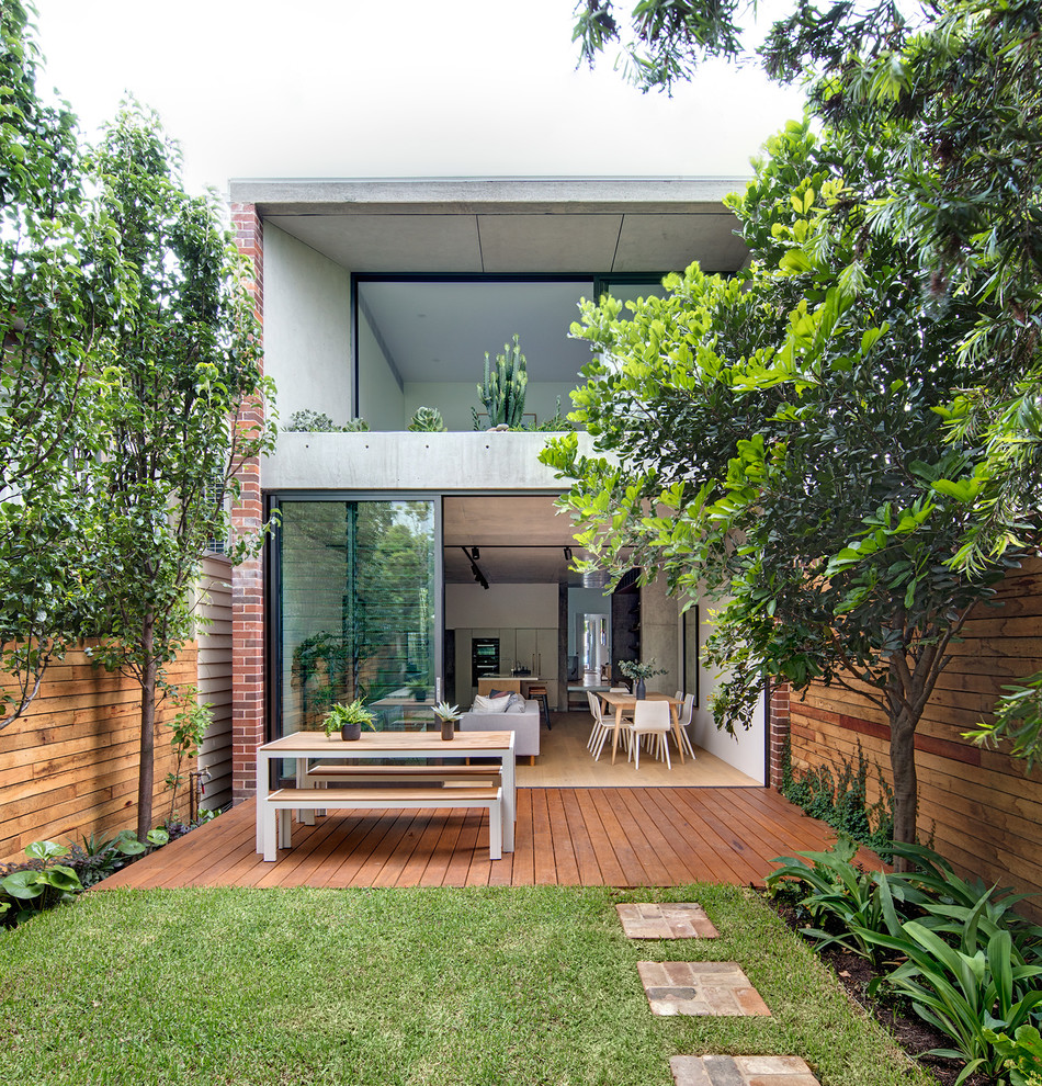 Photo of a contemporary deck in Sydney with no cover.