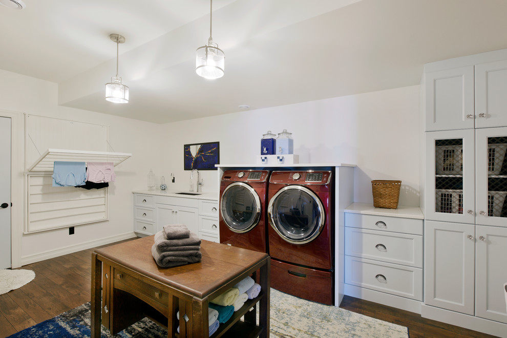 This is an example of a traditional laundry room in Ottawa.