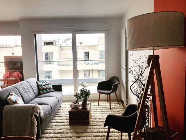 Un Appartement moderne &agrave; Vanves skandinavisk-vardagsrum