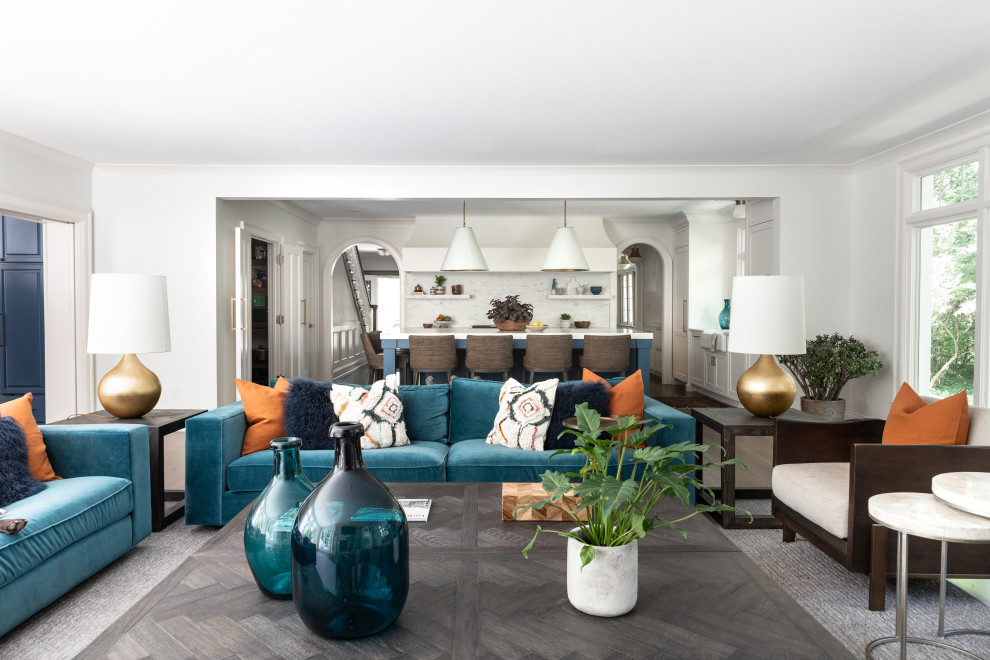 Transitional home design photo in Indianapolis