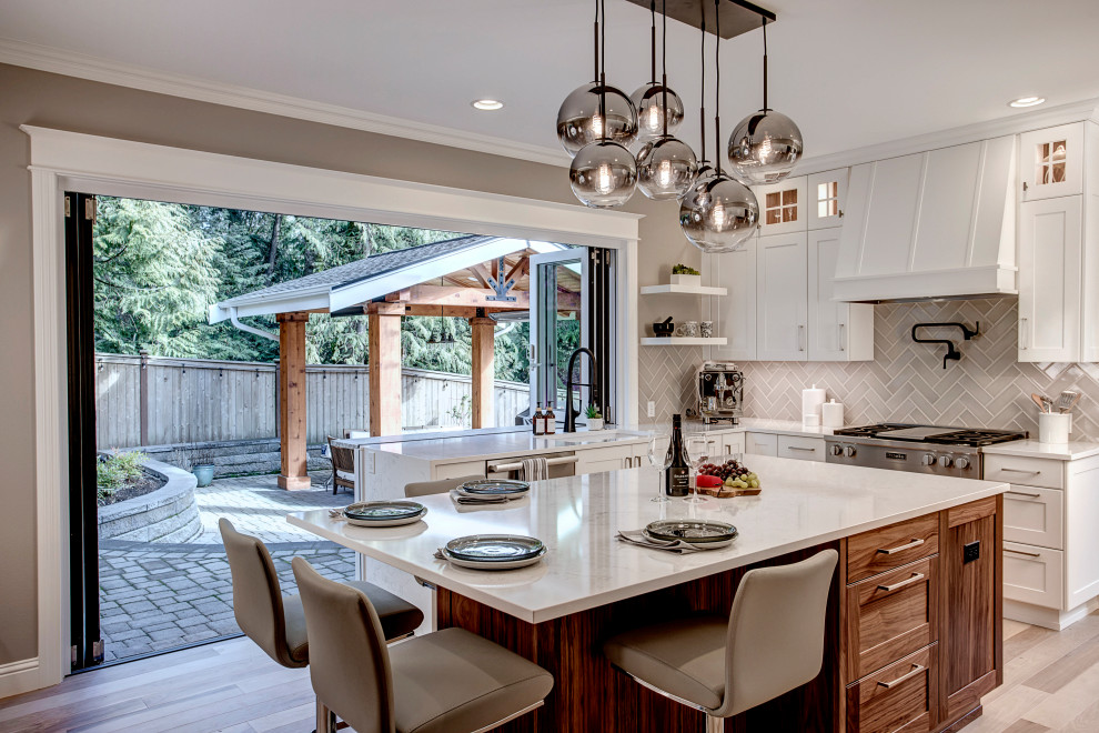 Kitchen - transitional kitchen idea in Seattle