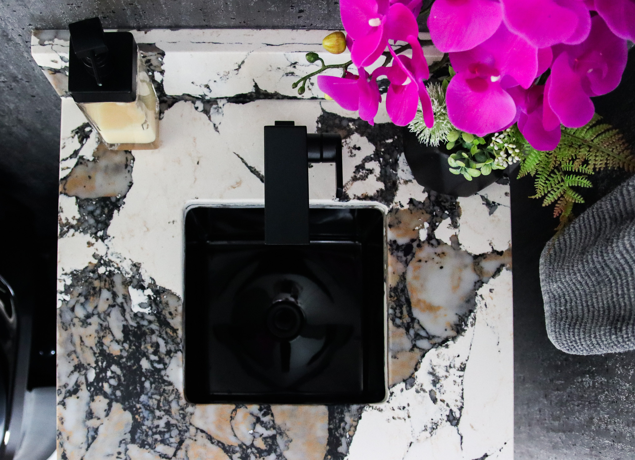 Modern Warmth with an Edge