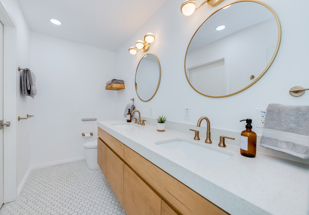 1950s master green tile porcelain tile, white floor and double-sink shower bench photo in Austin with flat-panel cabinets, light wood cabinets, a bidet, an undermount sink, quartz countertops, white countertops and a floating vanity