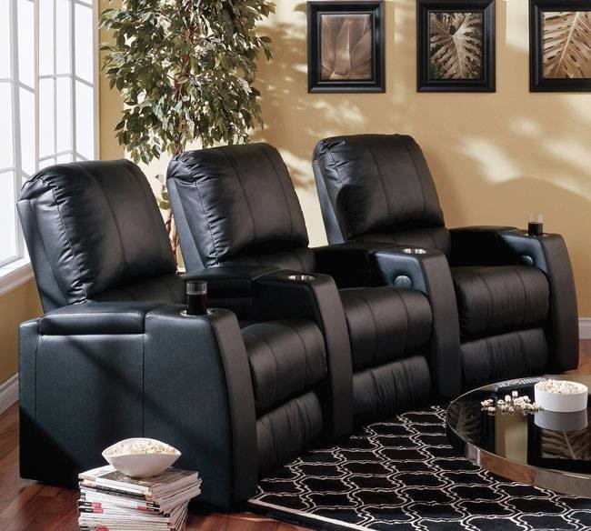 How to Make a Living Room That Transforms Into a Home Theater