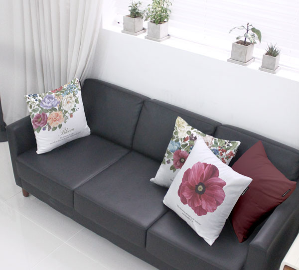 Design ideas for a contemporary living room in Tokyo Suburbs.