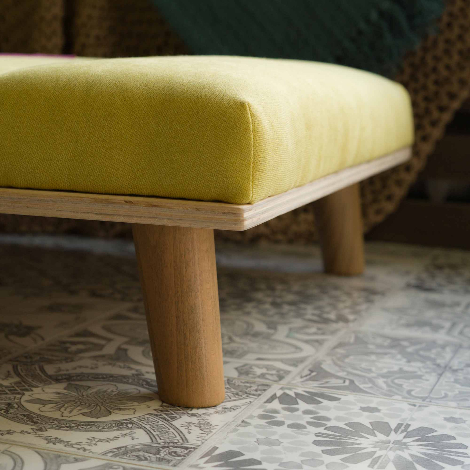 Мебель из массива для животных. Модель SONO-Y