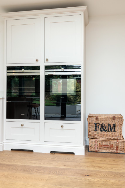 Wokingham Project - Bespoke Shaker Kitchen - Marlow Collection transitional-kitchen